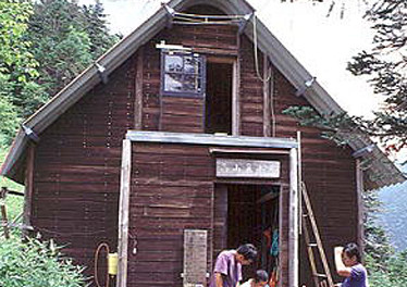 ［市営］高山裏避難小屋